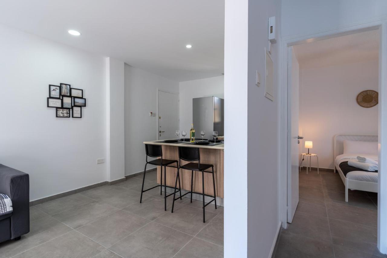 Odyssey - Captivating 2-Bedroom Retreat In Ларнака Экстерьер фото